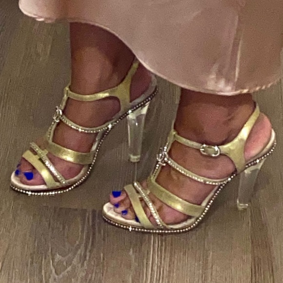 Holiday Sale🚨Authentic Chanel heels - Picture 5 of 7